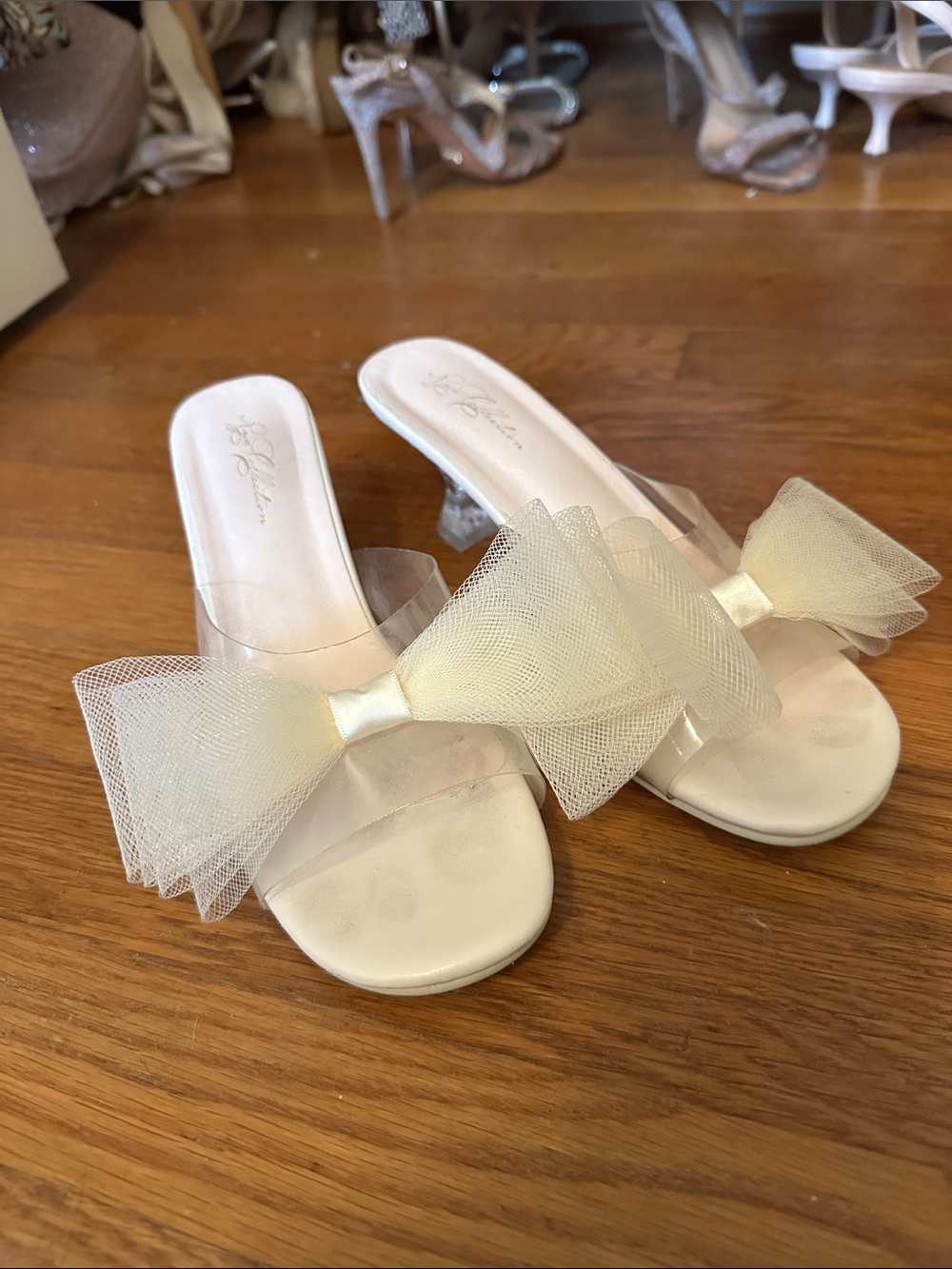 Women's Ivory And Clear Bow Kitten Heels